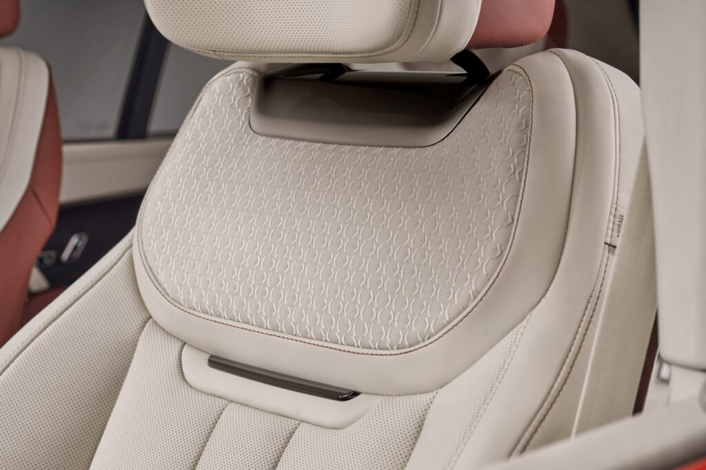 range-rover-sv-bespoke-santuario-edition-03